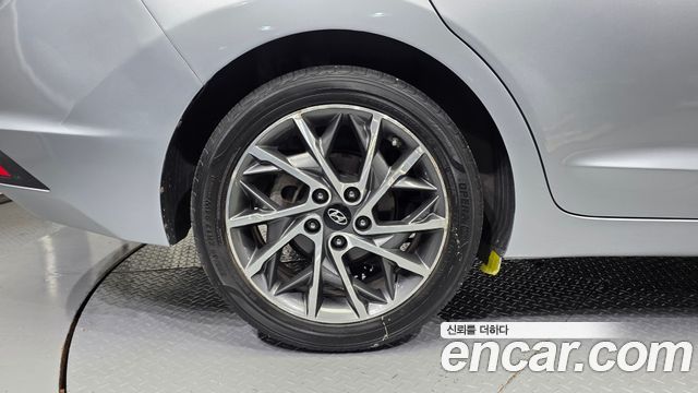 Hyundai AVANTE 2020 — photo 5