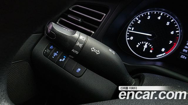 Hyundai AVANTE 2020 — photo 22