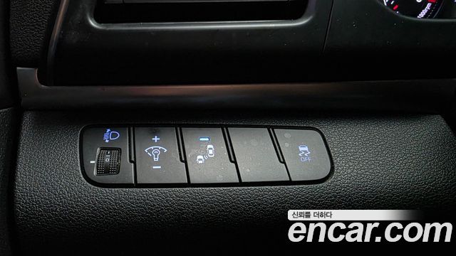 Hyundai AVANTE 2020 — photo 24