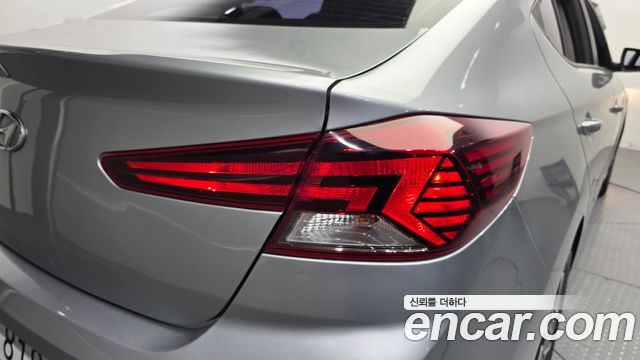 Hyundai AVANTE 2020 — photo 9