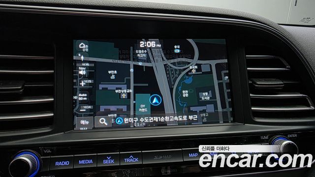 Hyundai AVANTE 2020 — photo 28