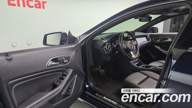 Mercedes-Benz CLA-Class 2017 — photo 10