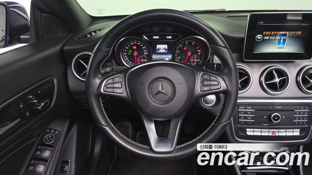Mercedes-Benz CLA-Class 2017 — photo 13