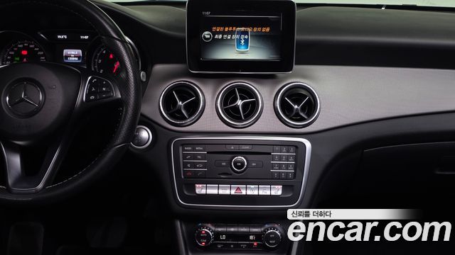 Mercedes-Benz CLA-Class 2017 — photo 14