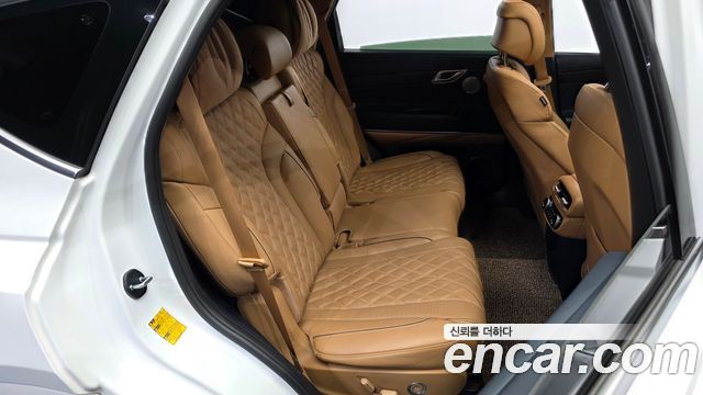 Genesis GV80 2023 — photo 12