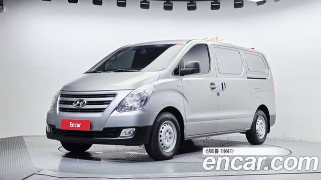 Hyundai Starex 2017 — photo 1