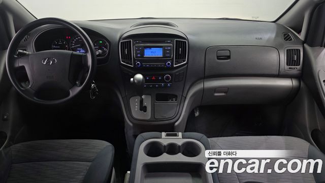 Hyundai Starex 2017 — photo 10