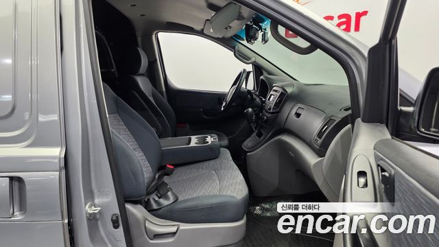 Hyundai Starex 2017 — photo 17