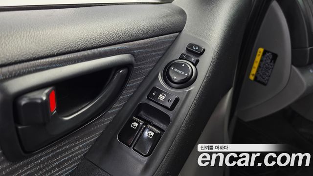 Hyundai Starex 2017 — photo 22