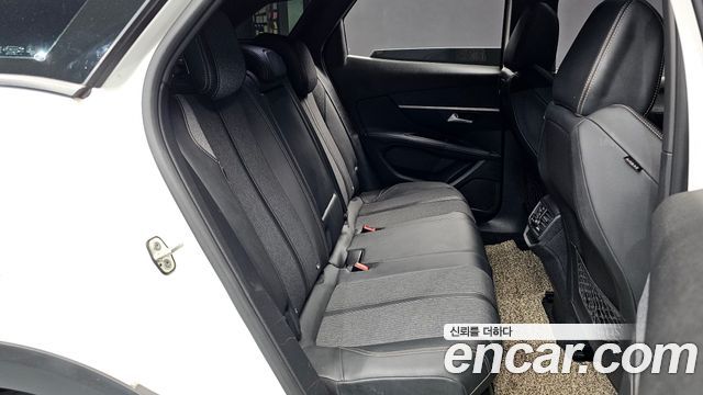 Peugeot 3008 2019 — photo 11