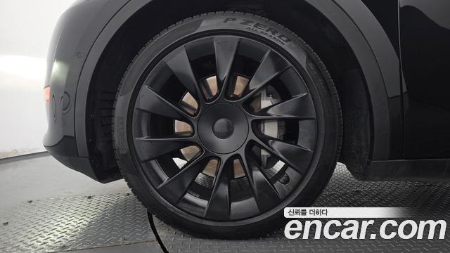 Tesla Model Y 2021 — photo 5