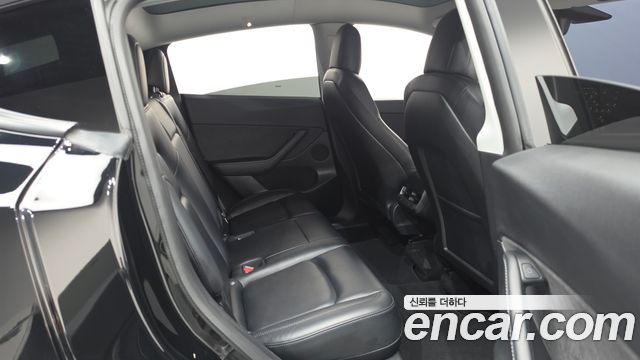 Tesla Model Y 2021 — photo 12