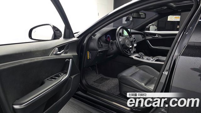 Kia Stinger 2019 — photo 13