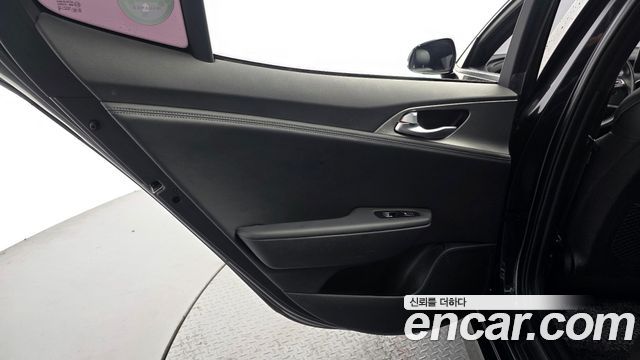 Kia Stinger 2019 — photo 15