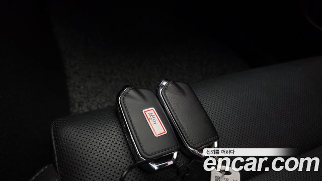 Kia Stinger 2019 — photo 32