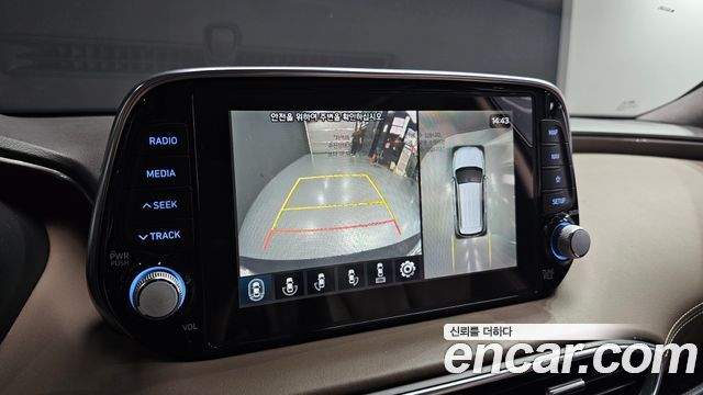 Hyundai Santafe 2019 — photo 14