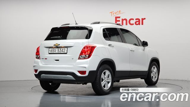 Chevrolet Korea Trax 2018 — photo 2