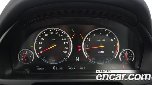 BMW X5M 2017 — photo 11