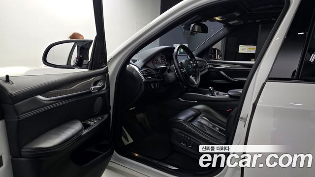 BMW X5M 2017 — photo 13