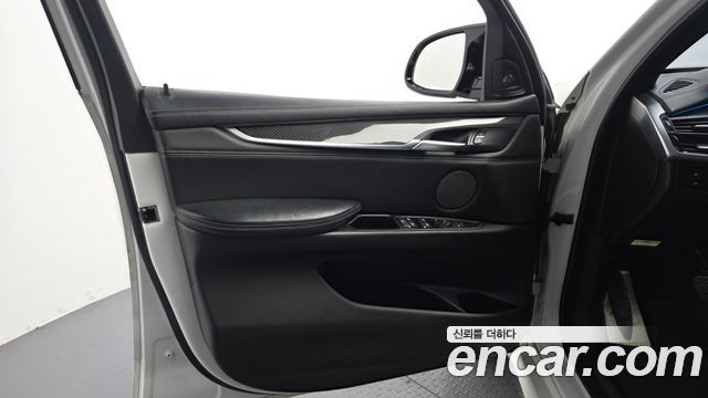 BMW X5M 2017 — photo 14