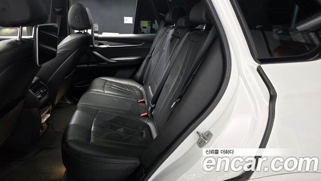 BMW X5M 2017 — photo 16