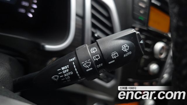 KG Mobility KORANDO 2015 — photo 23