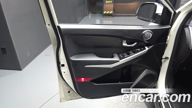 KG Mobility KORANDO 2015 — photo 14