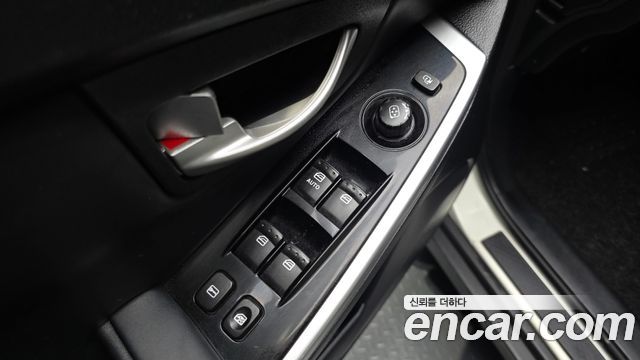 KG Mobility KORANDO 2015 — photo 27