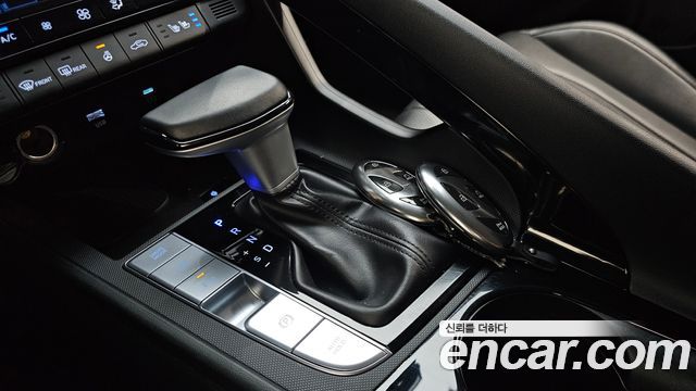 Hyundai AVANTE 2024 — photo 12