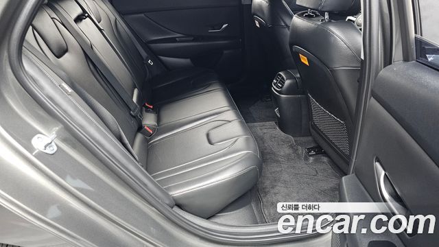 Hyundai AVANTE 2024 — photo 18