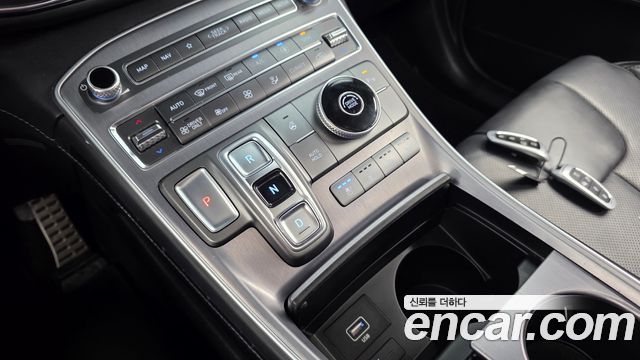 Hyundai Santafe 2022 — photo 12