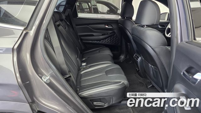 Hyundai Santafe 2022 — photo 18