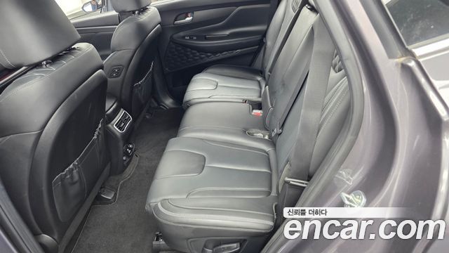 Hyundai Santafe 2022 — photo 16