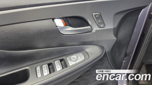 Hyundai Santafe 2022 — photo 28