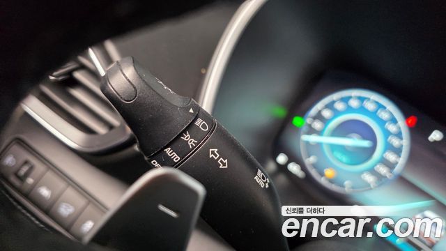 Hyundai Santafe 2022 — photo 30