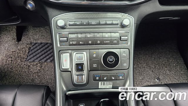 Hyundai Santafe 2022 — photo 12