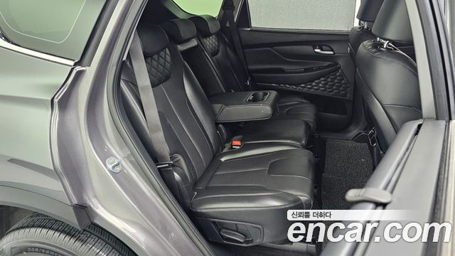 Hyundai Santafe 2022 — photo 17