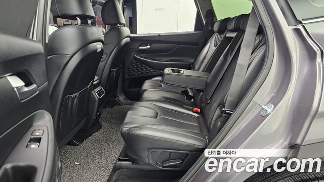 Hyundai Santafe 2022 — photo 18