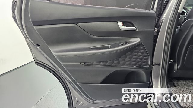 Hyundai Santafe 2022 — photo 15