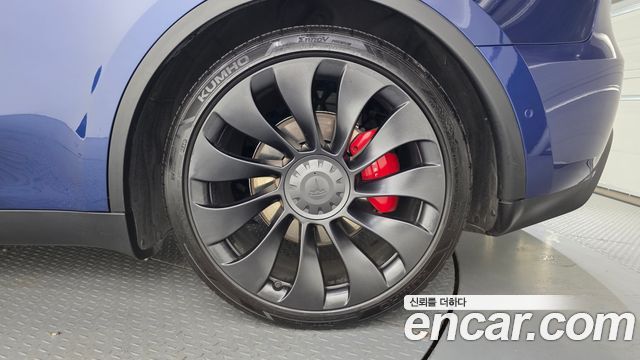 Tesla Model Y 2022 — photo 5