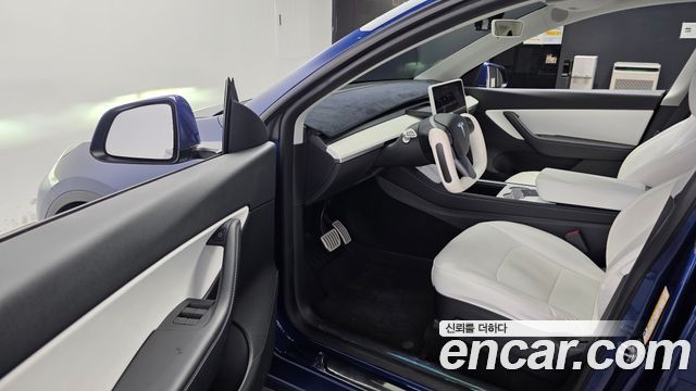 Tesla Model Y 2022 — photo 13