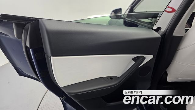 Tesla Model Y 2022 — photo 15