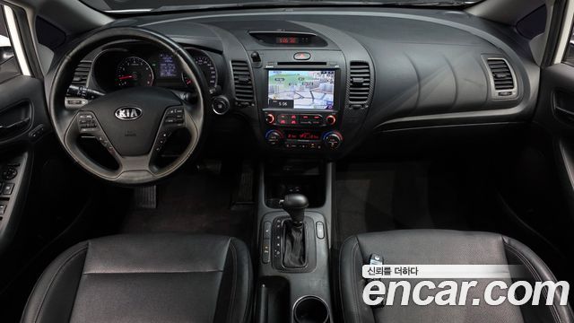 Kia K3 2015 — photo 10