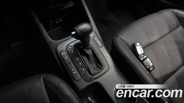 Kia K3 2015 — photo 12