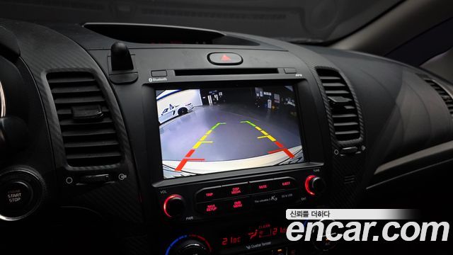 Kia K3 2015 — photo 21