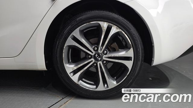 Kia K3 2015 — photo 7
