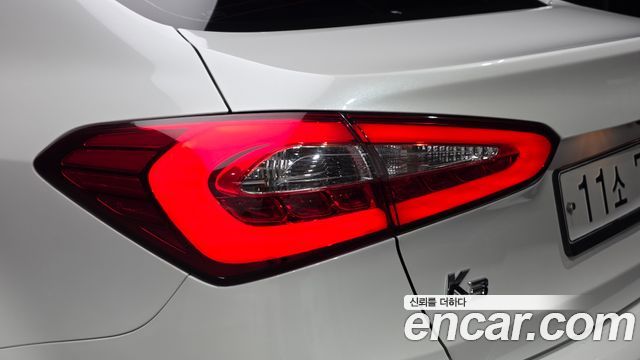 Kia K3 2015 — photo 9