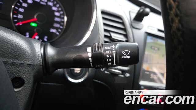 Kia K3 2015 — photo 28