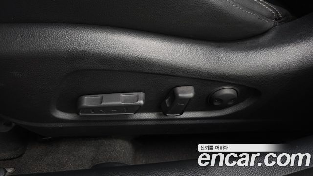 Kia K3 2015 — photo 32