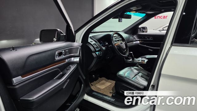 Ford Explorer 2016 — photo 10